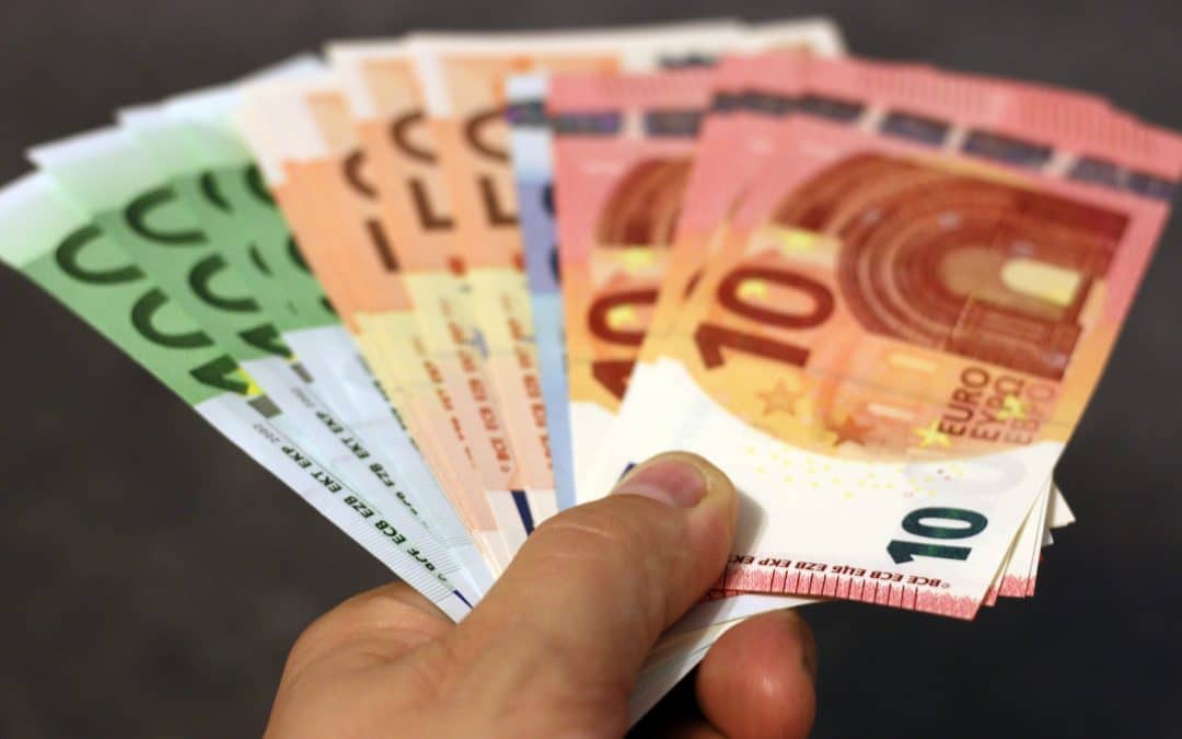 Bild mit Banknoten zum Thema Geld